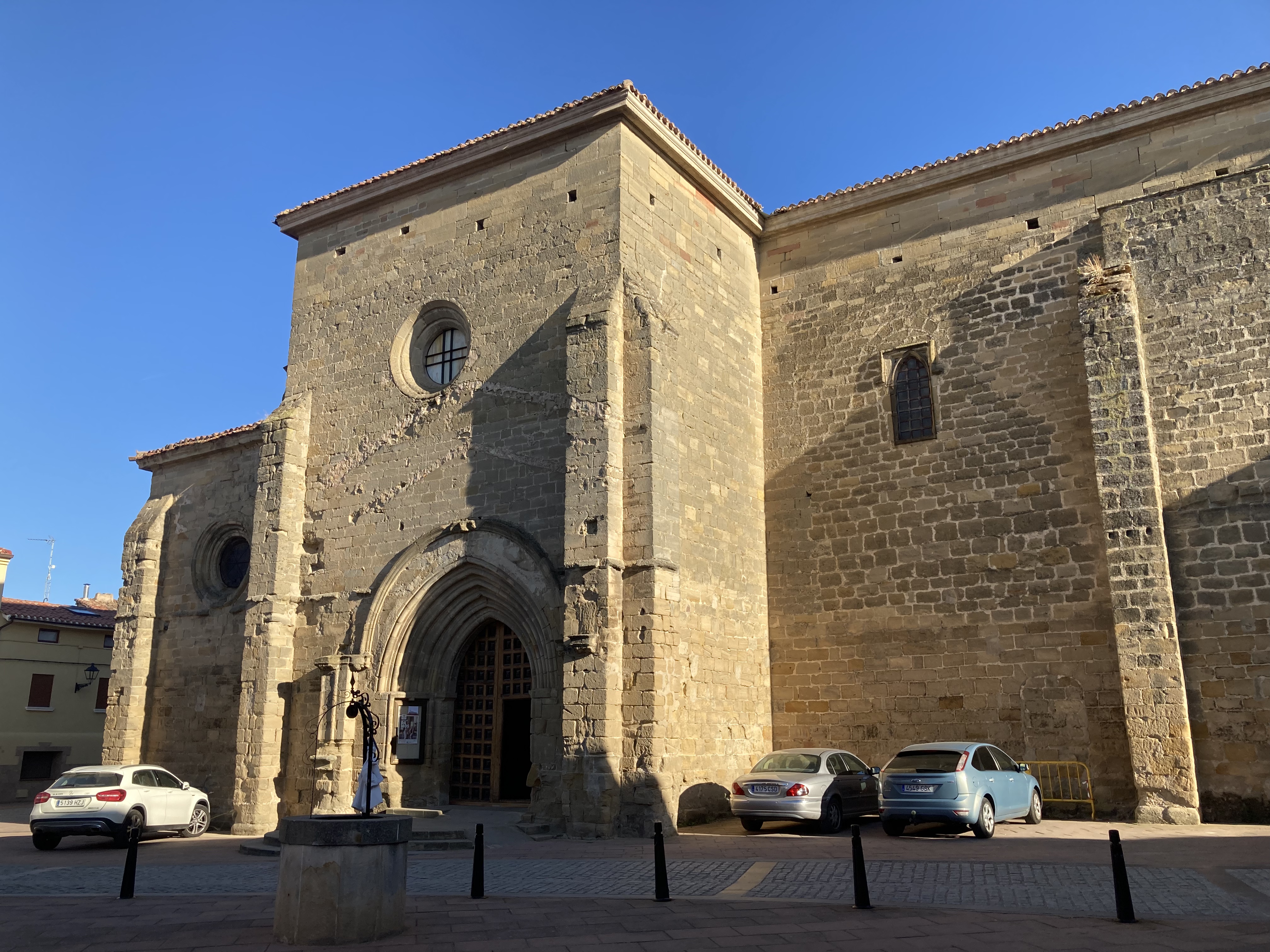 Iglesia de San Juan Bautista en Grañón