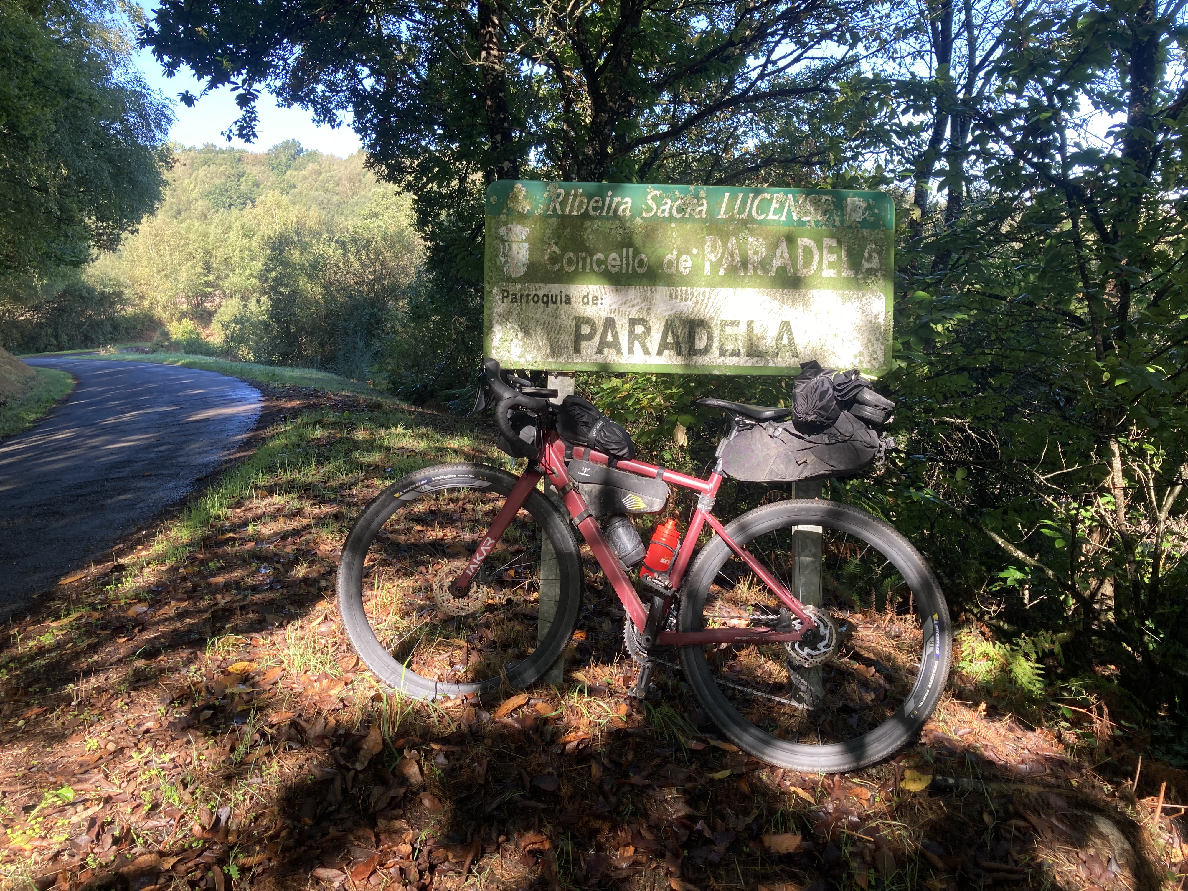 Hacia Paradela, en la Ribeira Sacra lucense